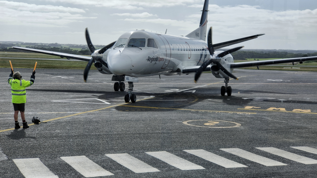 Rex plane at King Island Airport