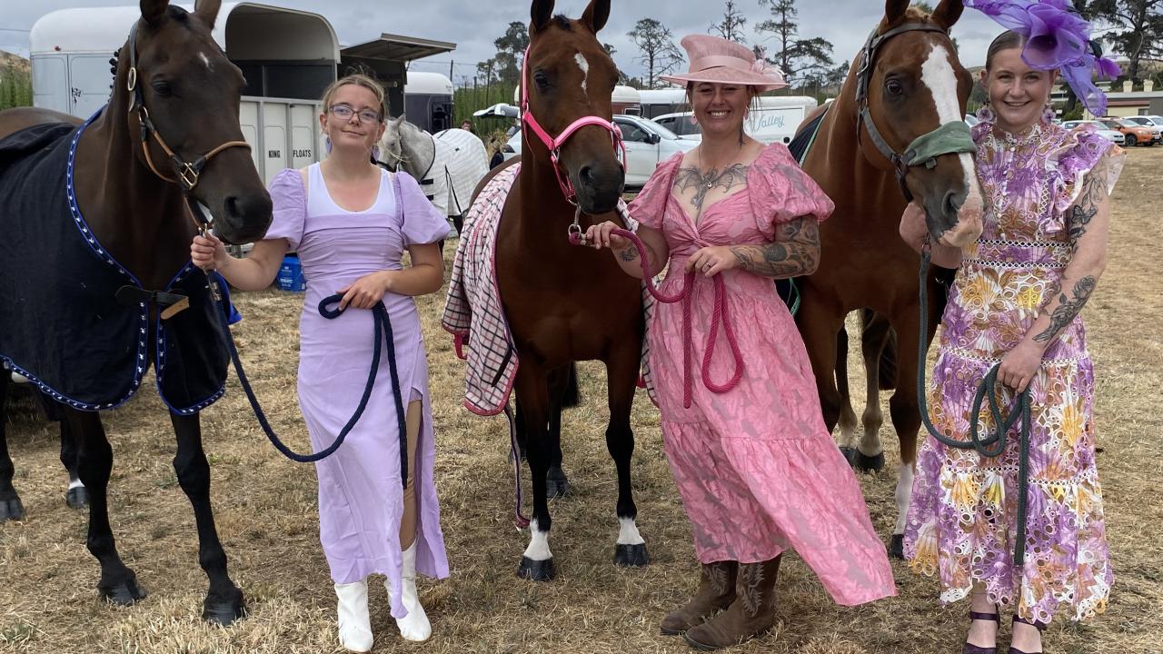 Ayla Barton, Hailey and Tamara Jacobson