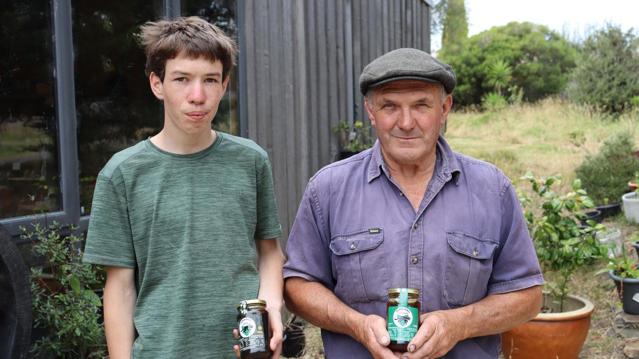 Ian Kingston and grandson Liam Jackson